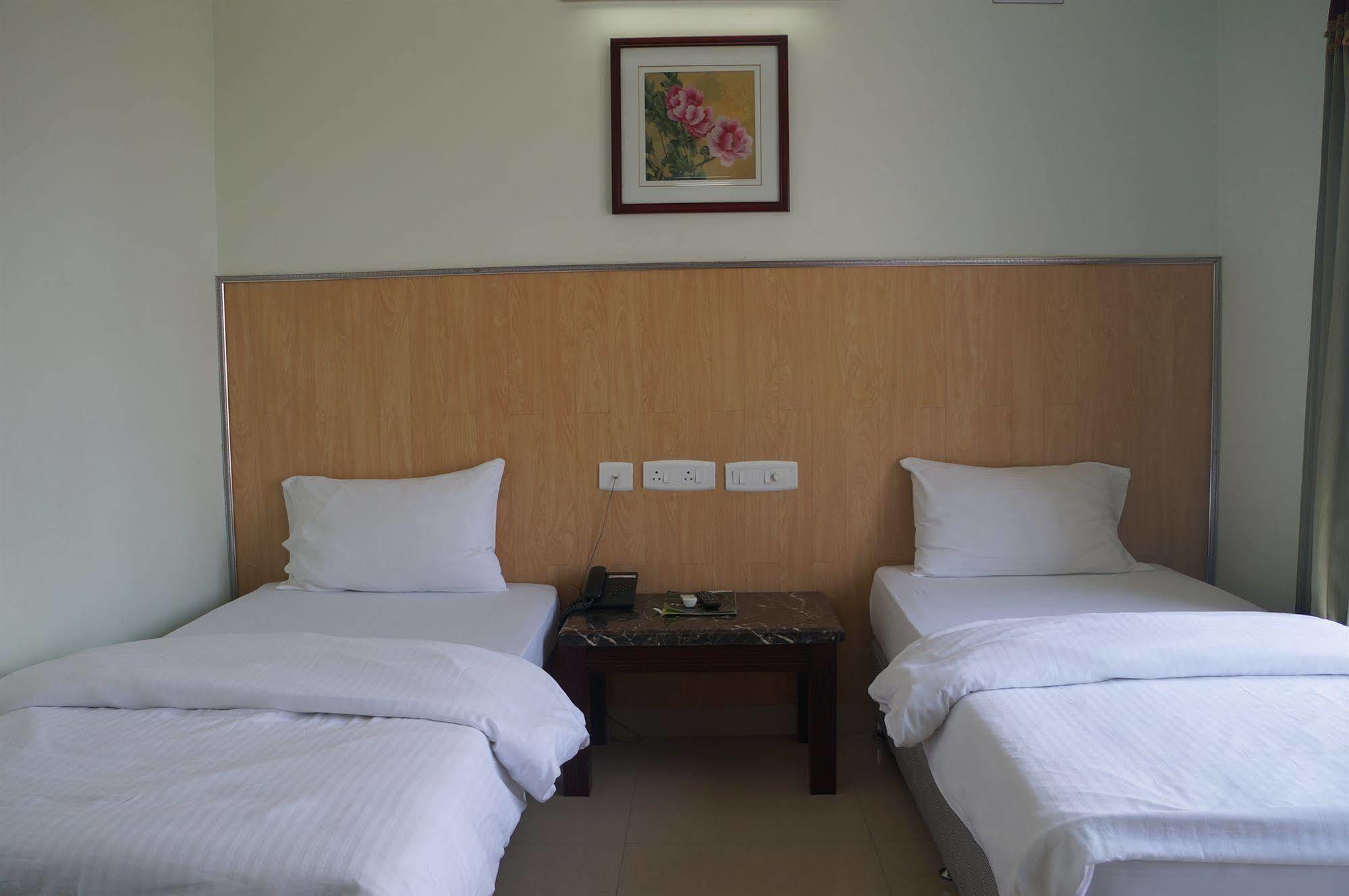 צ'נאי Lotels Hotel מראה חיצוני תמונה