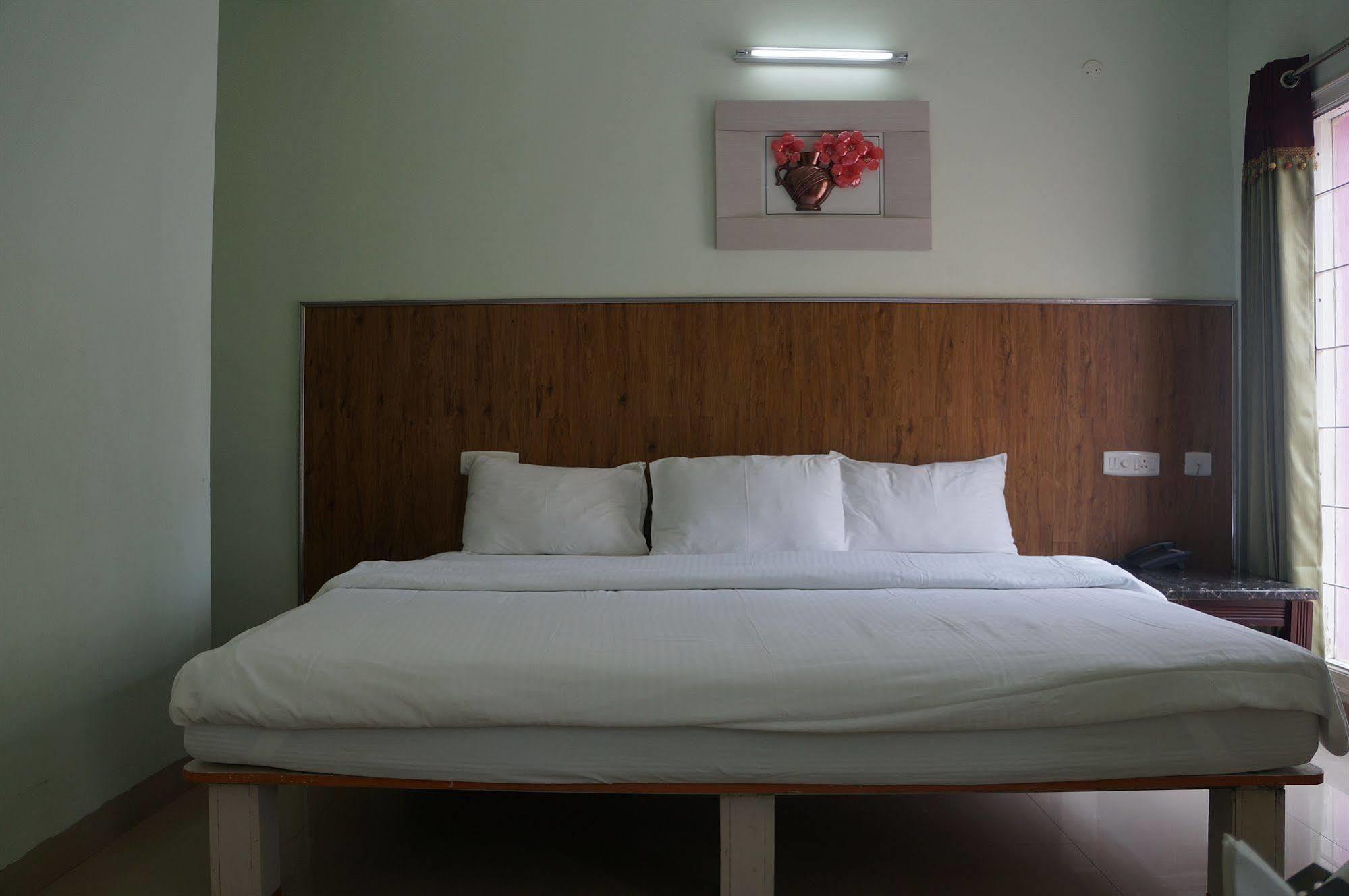צ'נאי Lotels Hotel מראה חיצוני תמונה